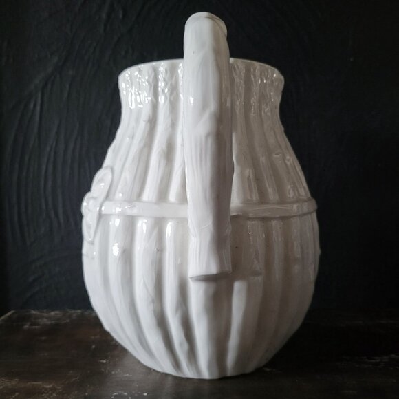 Vintage Italian White Ceramic Asparagus Pitcher With Bow Design *Read - Picture 4 of 9
